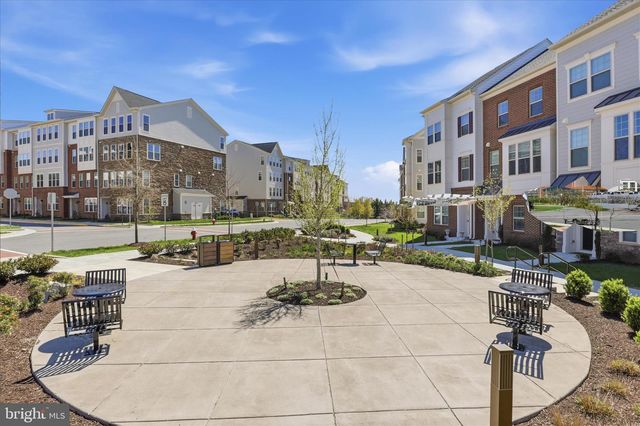 920 CALIFORNIA DR NE, Leesburg, VA 20176
