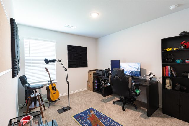 1137 Takeoff Avenue, Fort Worth, TX 76131