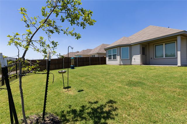 1137 Takeoff Avenue, Fort Worth, TX 76131