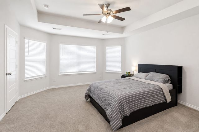 1137 Takeoff Avenue, Fort Worth, TX 76131