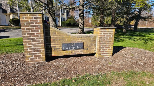 127 Black Point Road APT 7, East Lyme, CT 06357