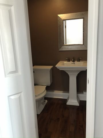 127 Black Point Road APT 7, East Lyme, CT 06357