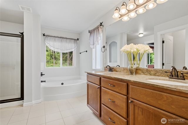 25917 168th Place SE, Covington, WA 98042
