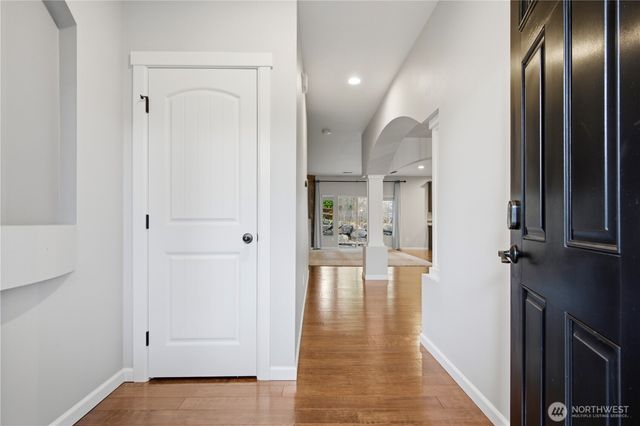 25917 168th Place SE, Covington, WA 98042