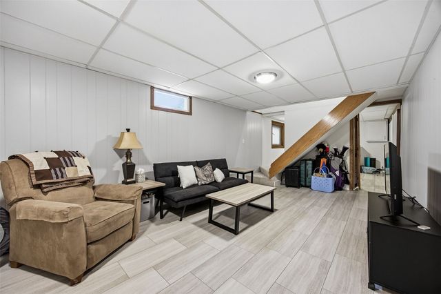 1115 Carver Street, Iowa City, IA 52240