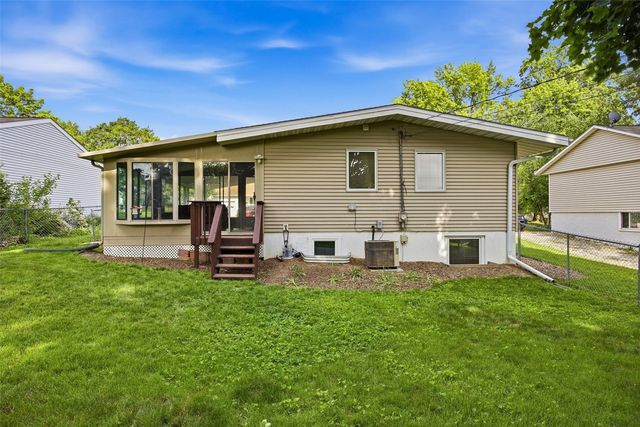 1115 Carver Street, Iowa City, IA 52240