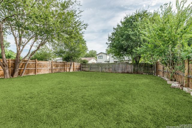 9434 Valley Rock, San Antonio, TX 78250