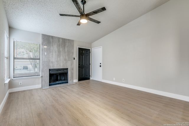 9434 Valley Rock, San Antonio, TX 78250