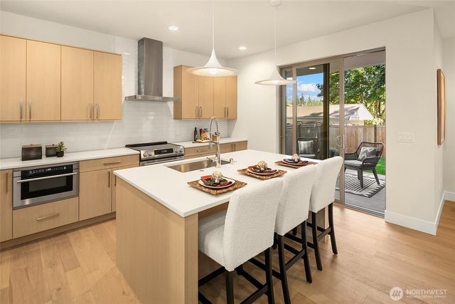 13121 NE 103rd Place, Kirkland, WA 98033