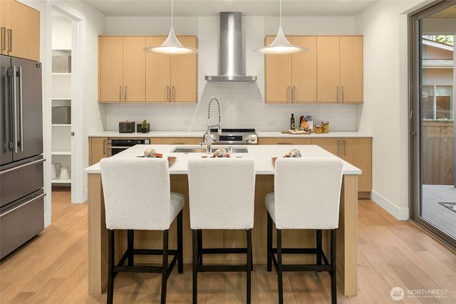 13121 NE 103rd Place, Kirkland, WA 98033