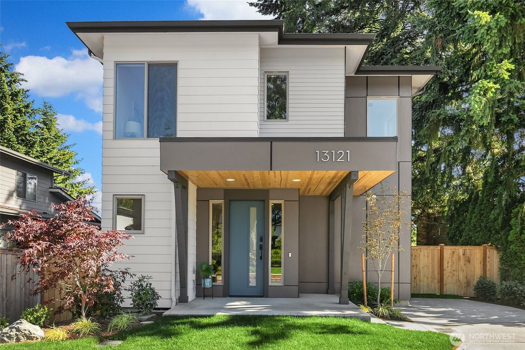 13121 NE 103rd Place, Kirkland, WA 98033