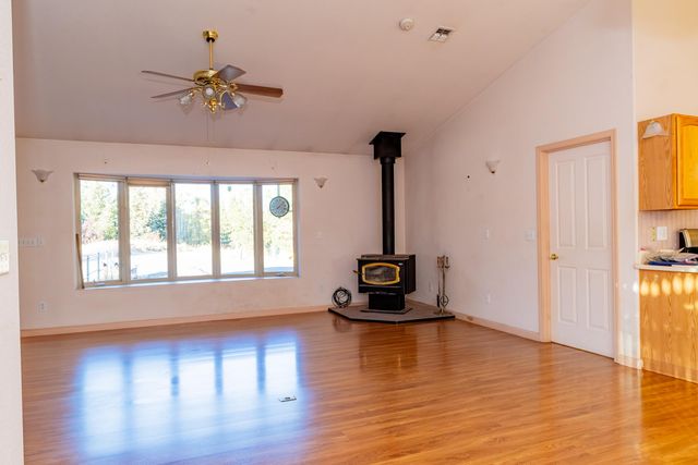 8104 Prairie Dog Drive, Bonanza, OR 97623