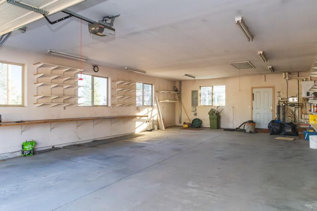 8104 Prairie Dog Drive, Bonanza, OR 97623