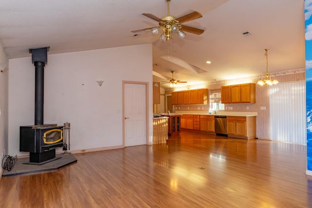 8104 Prairie Dog Drive, Bonanza, OR 97623