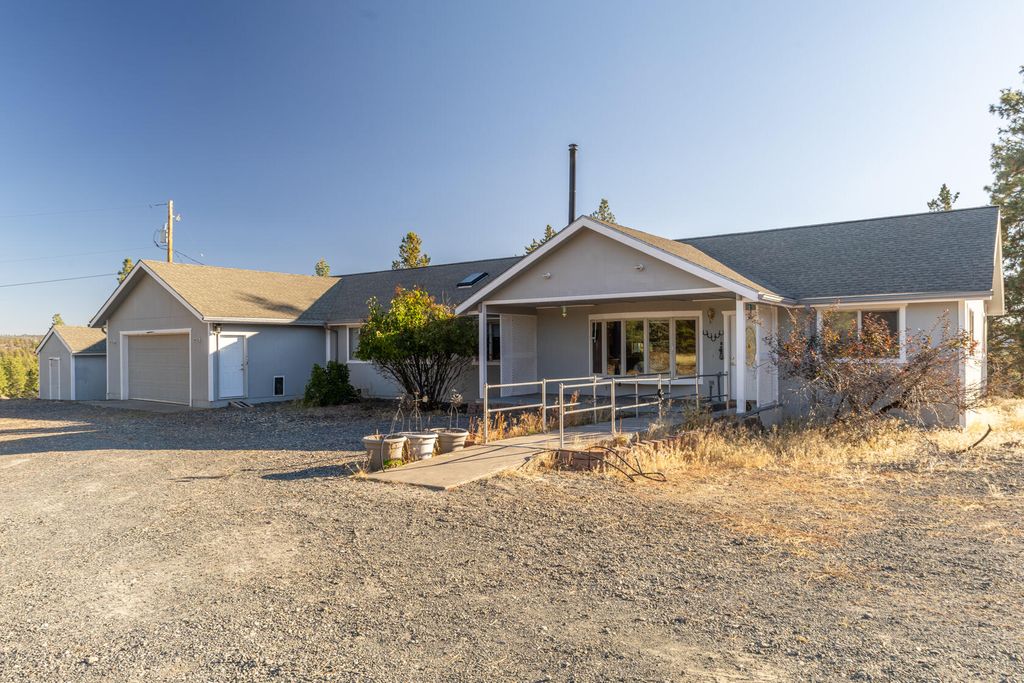 8104 Prairie Dog Drive, Bonanza, OR 97623
