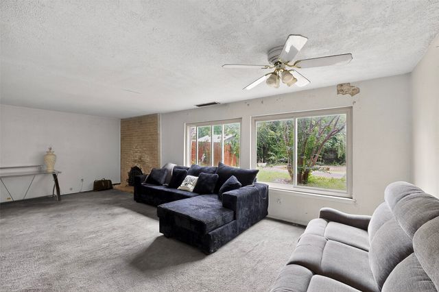 1801 Plantation Road, Garland, TX 75044