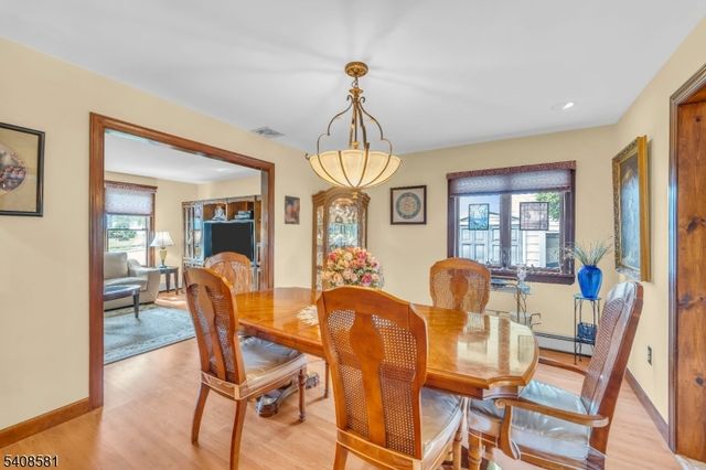 18 Mountainview Dr, Clifton City, NJ 07013