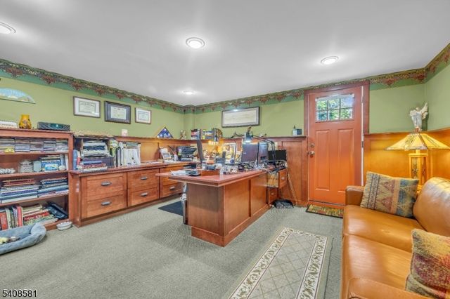 18 Mountainview Dr, Clifton City, NJ 07013