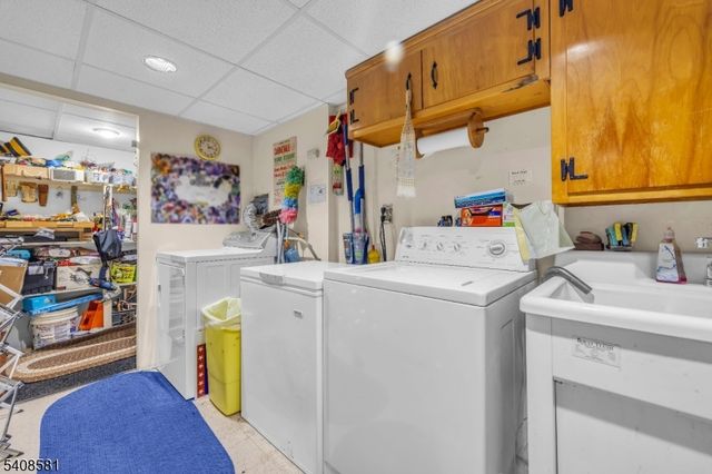 18 Mountainview Dr, Clifton City, NJ 07013