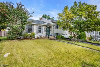 18 Mountainview Dr, Clifton City, NJ 07013