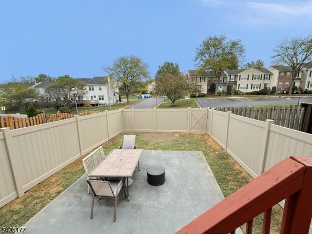 10 Mochen Ct, Sayreville Boro, NJ 08872