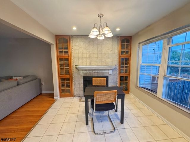 10 Mochen Ct, Sayreville Boro, NJ 08872