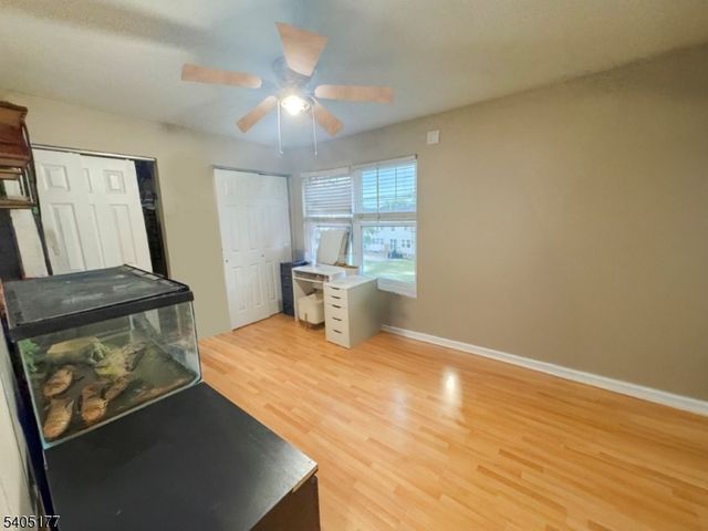 10 Mochen Ct, Sayreville Boro, NJ 08872