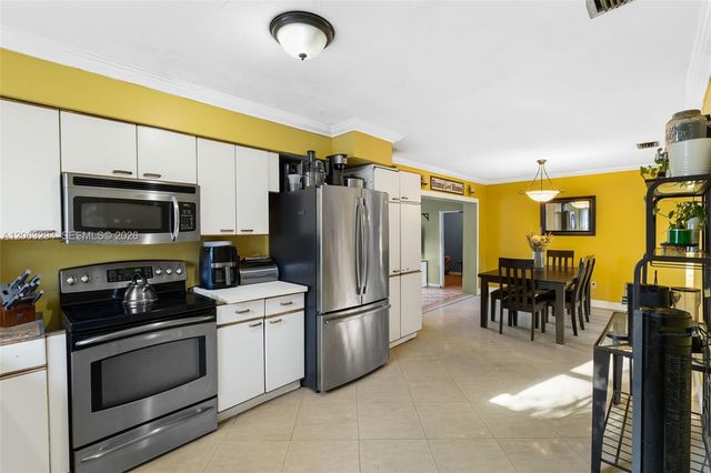 11045 SW 161st Terrace, Miami, FL 33157