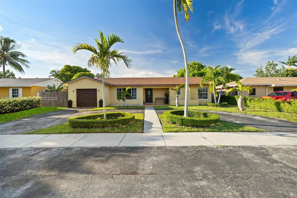 11045 SW 161st Terrace, Miami, FL 33157