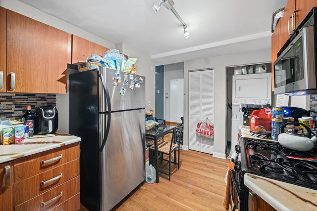 1654 W FARWELL Avenue GJ, Chicago, IL 60626
