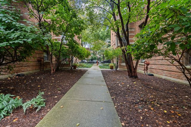 1654 W FARWELL Avenue GJ, Chicago, IL 60626
