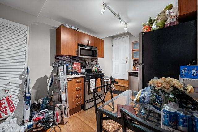 1654 W FARWELL Avenue GJ, Chicago, IL 60626