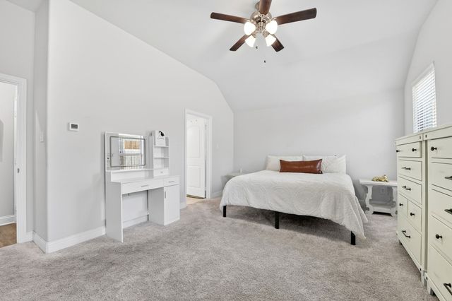 136 Gleeson Drive, Red Oak, TX 75154