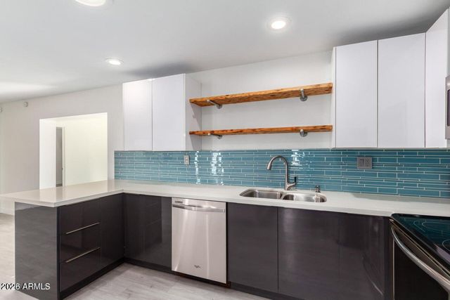 3329 E PALM Lane, Phoenix, AZ 85008