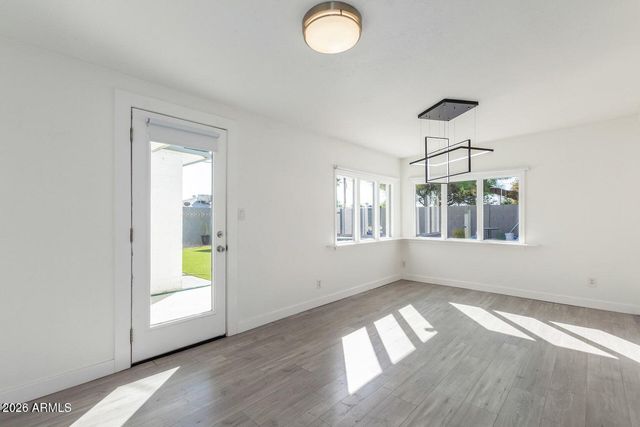 3329 E PALM Lane, Phoenix, AZ 85008