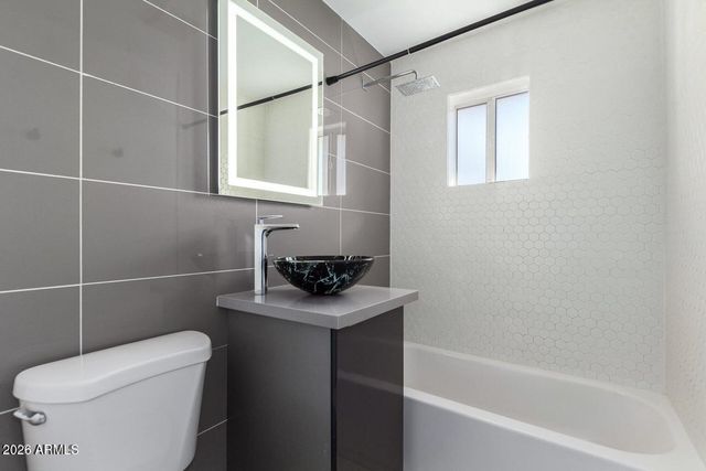 3329 E PALM Lane, Phoenix, AZ 85008