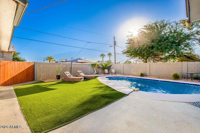 3329 E PALM Lane, Phoenix, AZ 85008