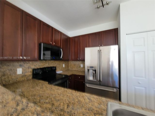 8938 SW 19th St 904, Miramar, FL 33025