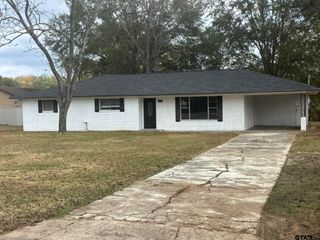 109 Mahan, Pittsburg, TX 75686