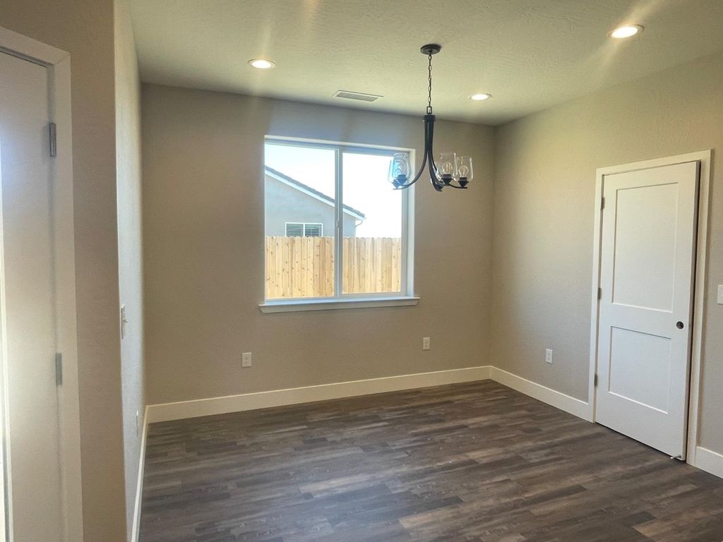Image 3 of property listing at 16249 W David Ave, Kerman, CA 93630