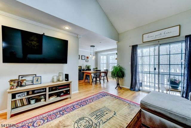 58 Pasture Ct, Roxbury Twp., NJ 07852