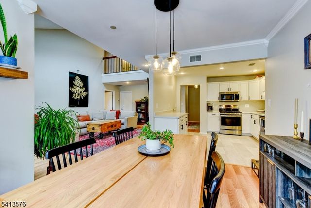 58 Pasture Ct, Roxbury Twp., NJ 07852