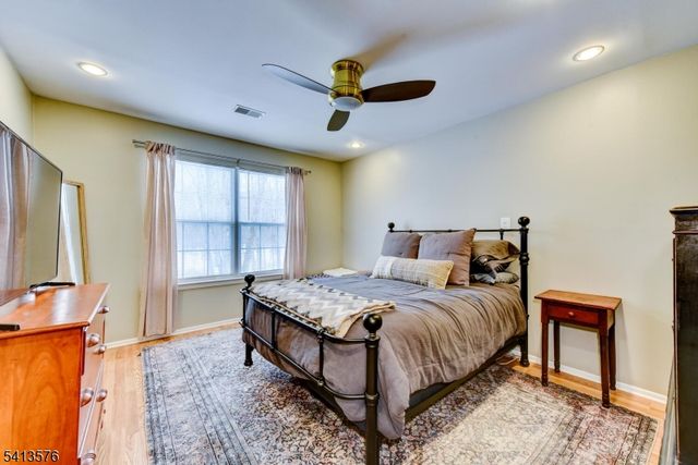 58 Pasture Ct, Roxbury Twp., NJ 07852