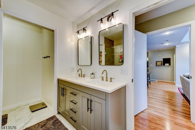 58 Pasture Ct, Roxbury Twp., NJ 07852