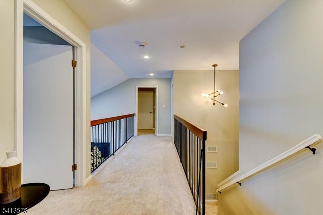 58 Pasture Ct, Roxbury Twp., NJ 07852