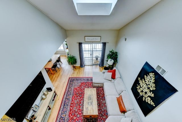 58 Pasture Ct, Roxbury Twp., NJ 07852