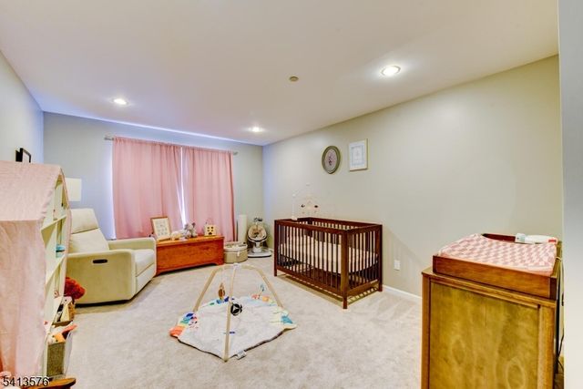 58 Pasture Ct, Roxbury Twp., NJ 07852