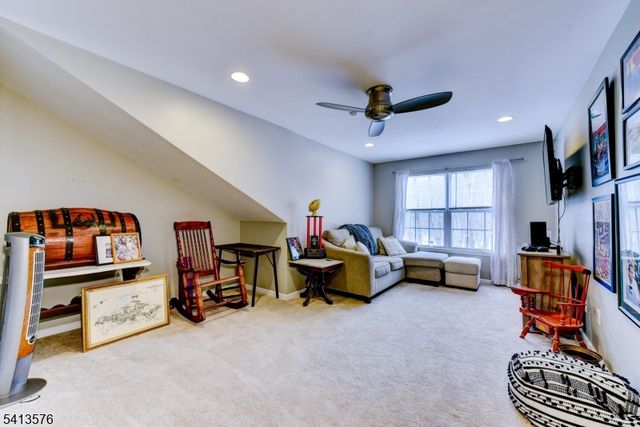 58 Pasture Ct, Roxbury Twp., NJ 07852