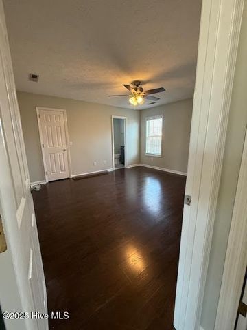 6917 Alamosa Drive, Wilmington, NC 28411