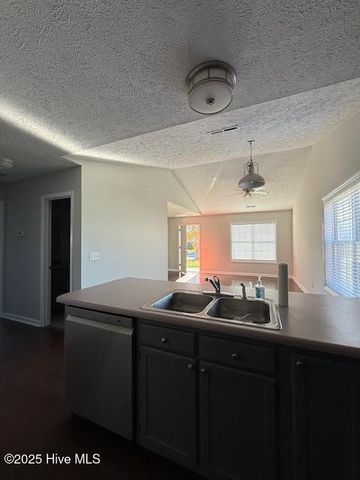 6917 Alamosa Drive, Wilmington, NC 28411